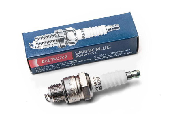 DENSO Süüteküünal W24FS-U