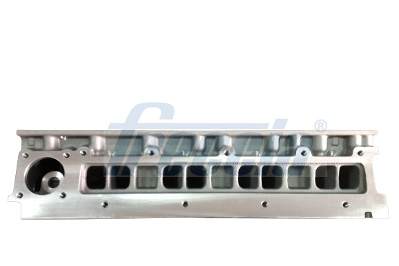FRECCIA Głowica silnika CH17-1029